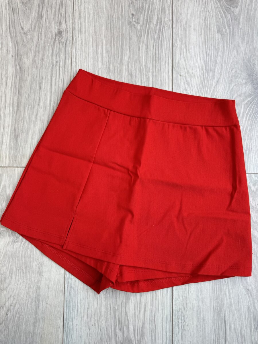 Skort red