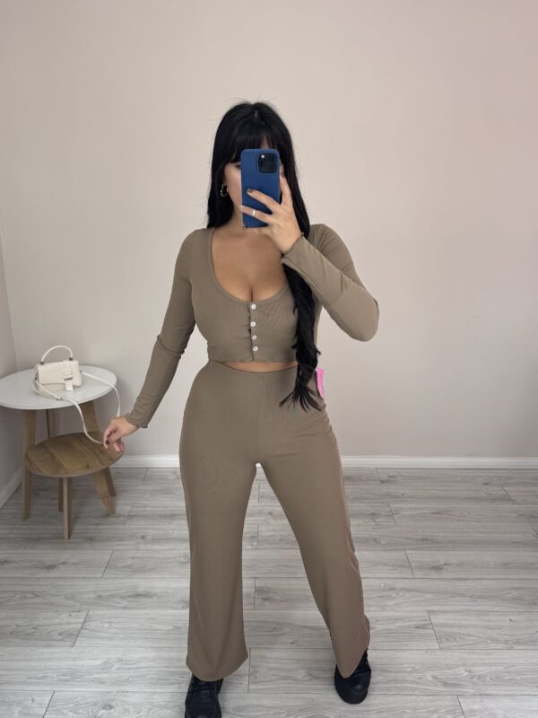 Conjunto Holy