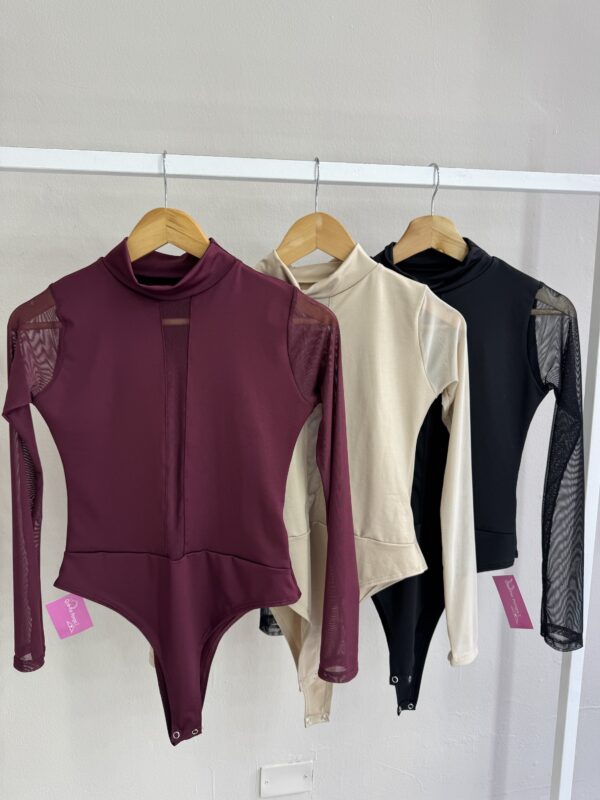Body Venecia cuello - negro