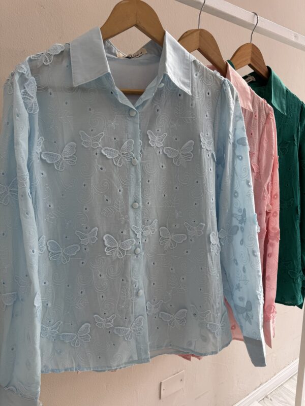 Camisa mariposas