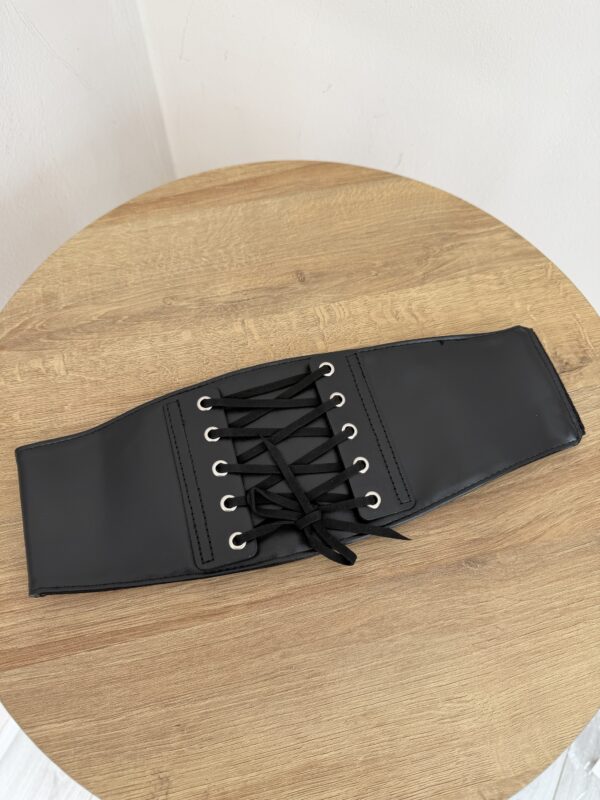 Corset engomado